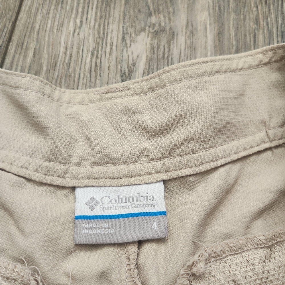 Columbia Beige Cream Cargo Hiking Shorts 4 T2 - Picture 4 of 13